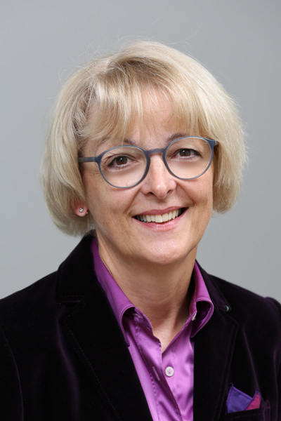 Hiller, Dr. Petra